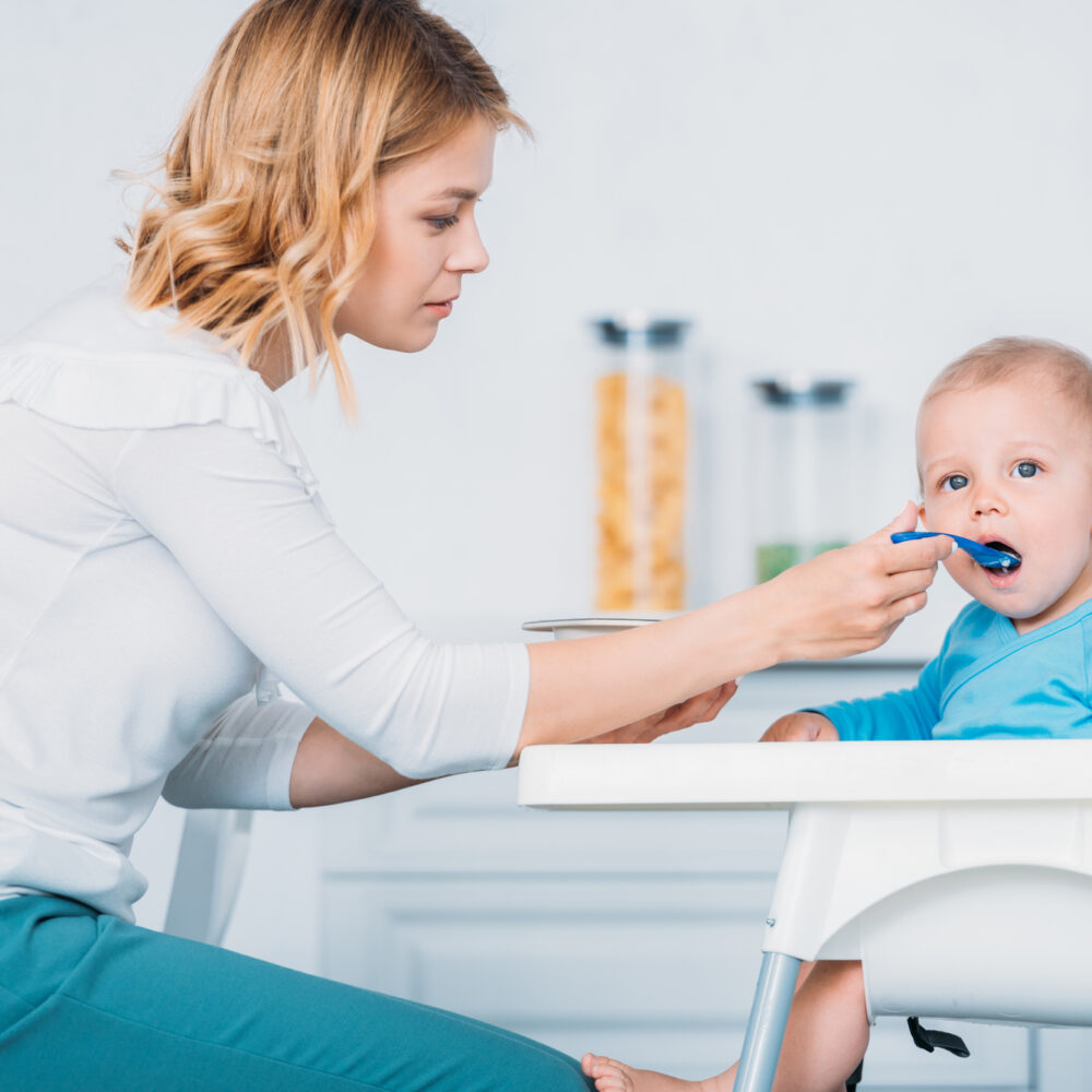 Hvornår kan baby sidde i Tripp Trapp-stol?