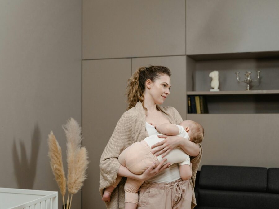 Amning og babyboblen: Disse symptomer skal du ikke ignorere